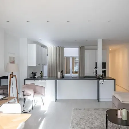 Apartment Wonderful 2br W View On Leie